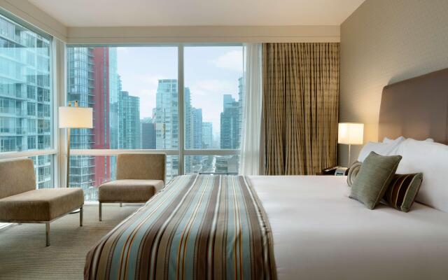 Coast Coal Harbour Vancouver Hotel by APA