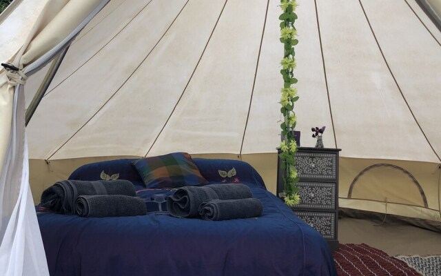 Comfy 4m -bed Bell Tent With Great Views