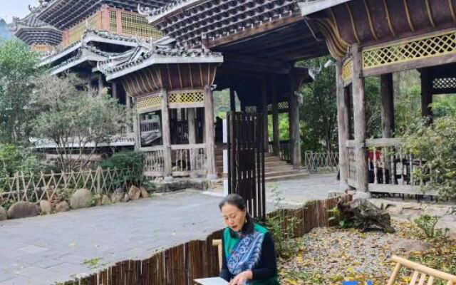 Zhaoxing Dongzhai Miwu Homestay