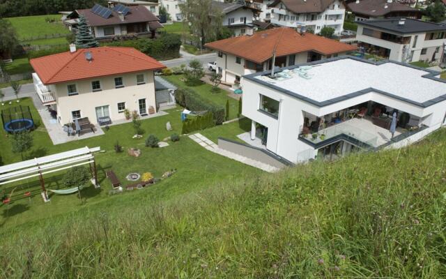 Tasteful Apartment in Fulpmes