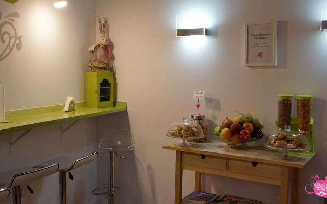 Pensión AliciaZzz Bed & Breakfast