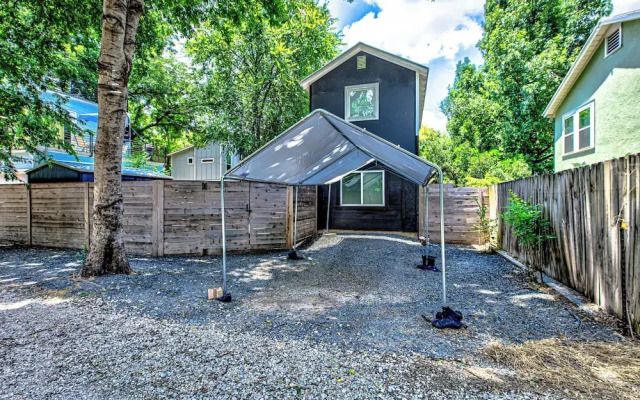 Garden Home Walkable to East Austin Eateries