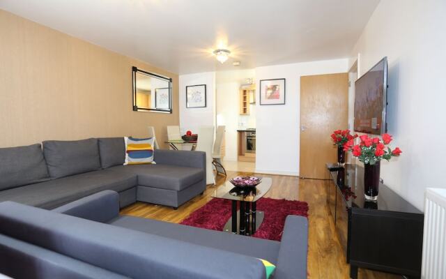 2 Beds Riverview HillHouse Apartment