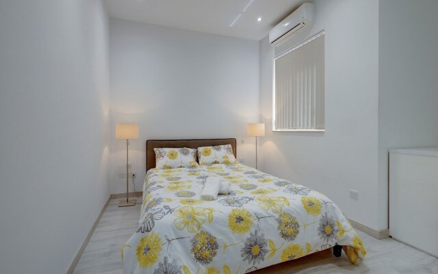 Modern Apartment in the Best Area of Sliema