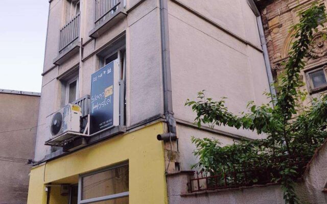 Sleep Inn Hostel