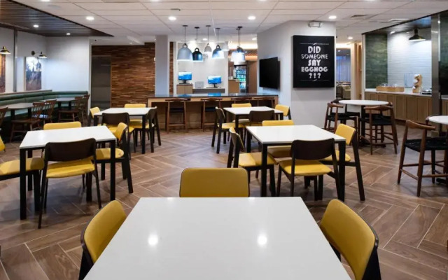 Fairfield Inn & Suites Charlotte University Research Park