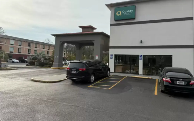Quality Inn & Suites
