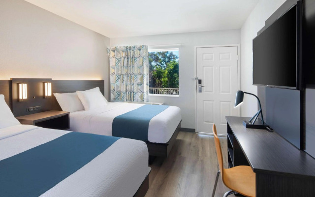 Motel 6 Woodland, CA – Sacramento Airport