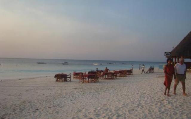 Tabasam Beach Bungalow & Restaurant