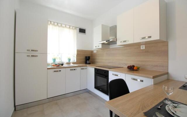 Apartment Padulj 1365