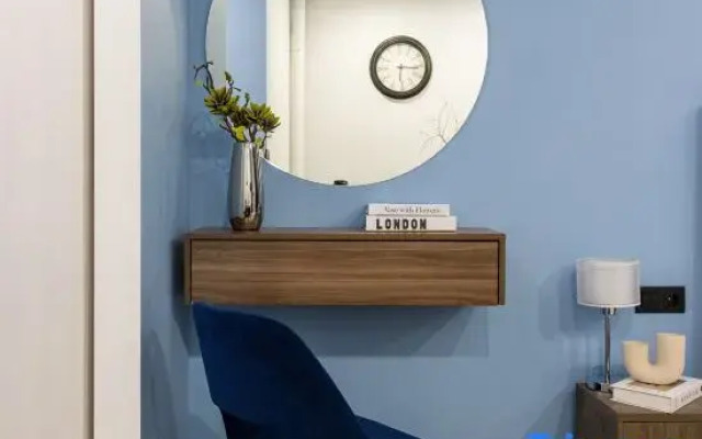 Nomera near Ermitazh