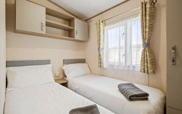 Maple - Near Folly Farm Cosy Retreat