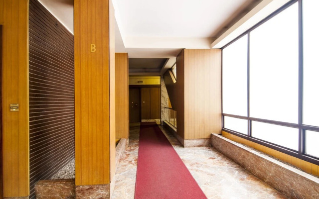 Aurelio&Vaticano Elegant Flat
