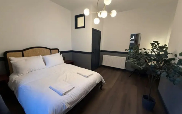 Luxury 2 5 Bedroom Flat in Southsea