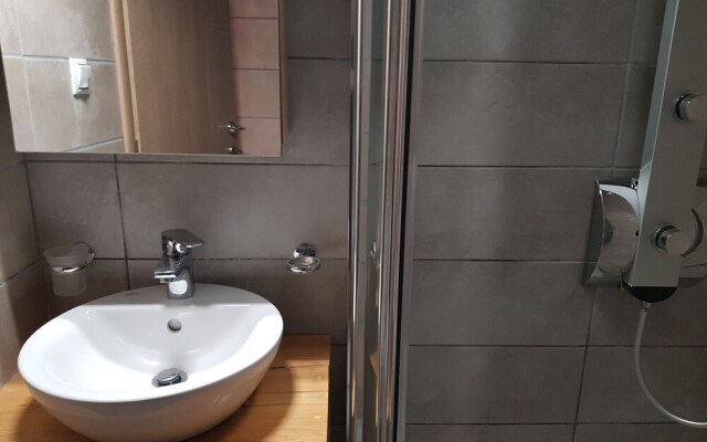 Nefeli Wind Club Apartments