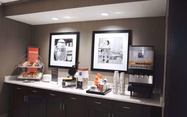 Hampton Inn & Suites Des Moines/Urbandale