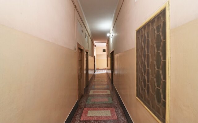 Spot On 39527 Hotel Saraogi