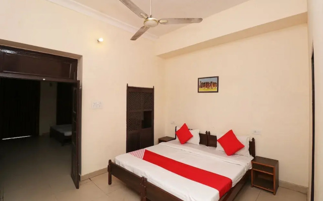 OYO 29826 Central Hotel