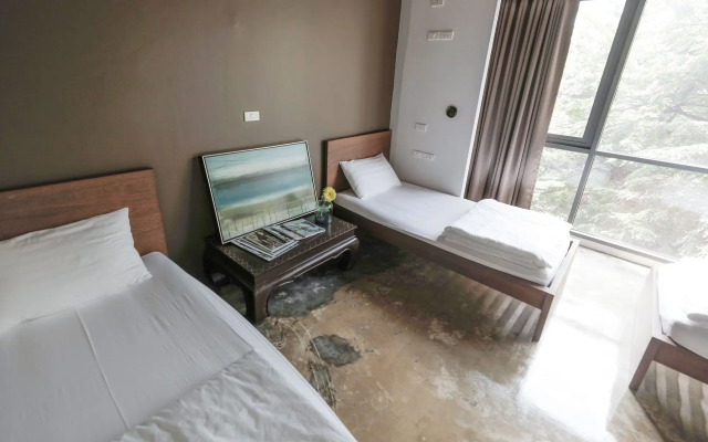 Collection O The Spades Hostel