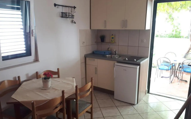 Apartments by the sea Zaostrog, Makarska - 6659
