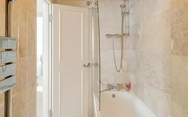 Londoncity / Freep / 1DB / En-suite/ Wifi