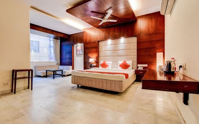 OYO 39725 Hotel Regent Continental