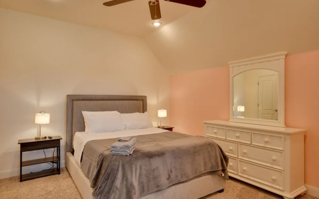 Spacious Amarillo Home: 6 Mi to Downtown!