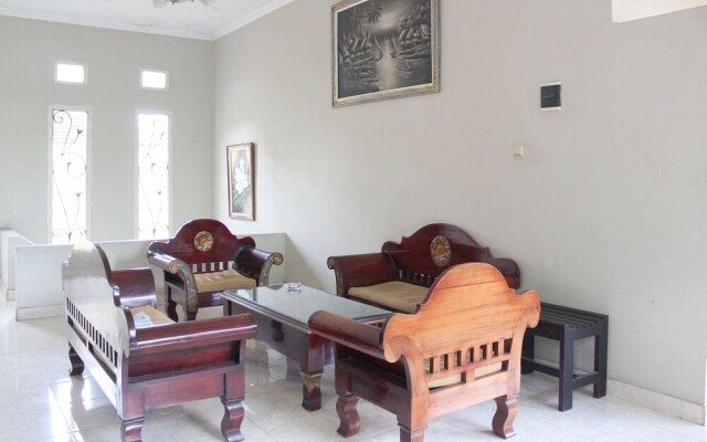 Airy Mataram Cakranegara Maktal 8 Lombok