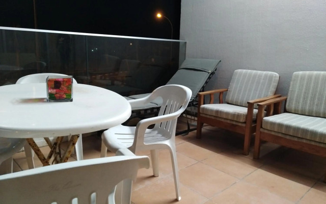 Larnaca, Pervolia 1 bedroom seaside apartment