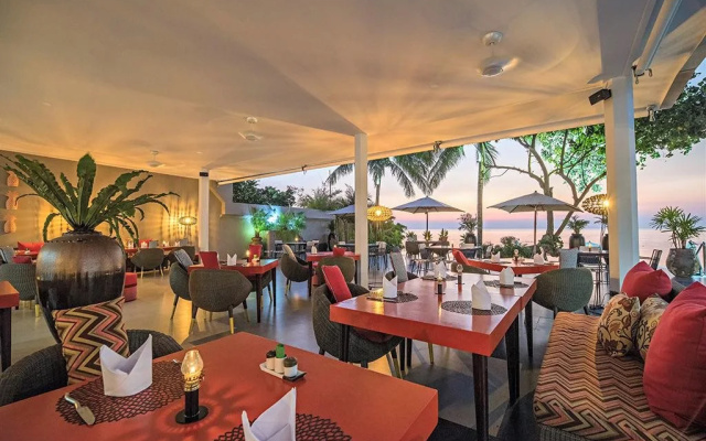 The Sunset Beach Resort & Spa Taling Ngam
