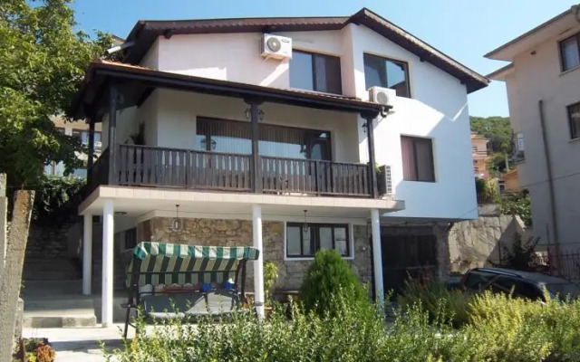 Apartments Bachvarovi