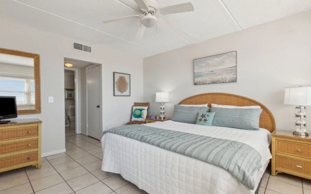 Condo with Atlantic View from Private Patio, Short Walk to the Beach by RedAwning
