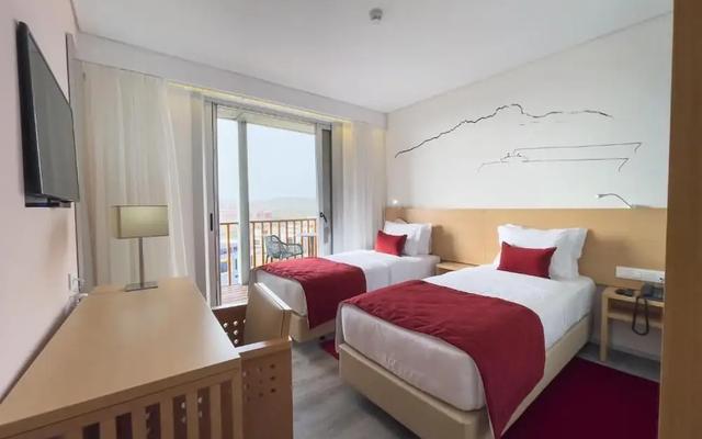 Happy Day Hotel