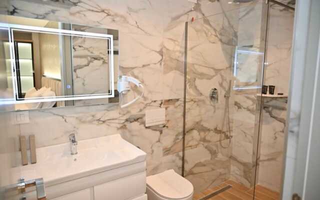 Hotel Zanzi Durres