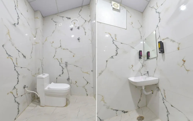Fabhotel Grand Bala