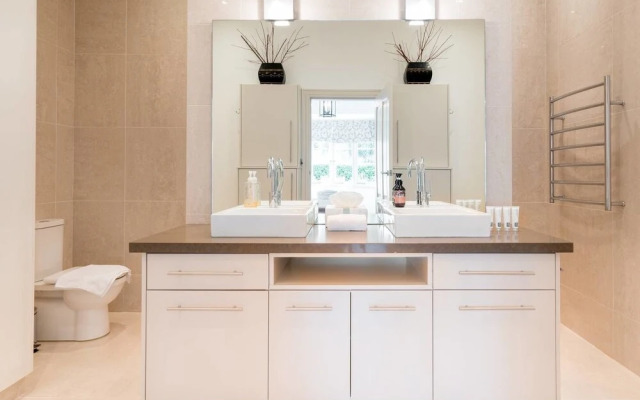 Live in Federation Style Luxury With Stunning Views