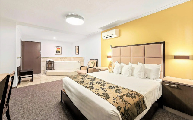 Eltham Gateway Hotel