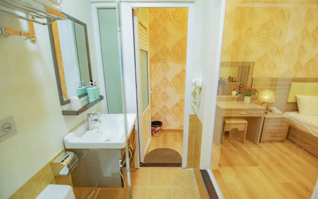 Khanh Uyen Hotel