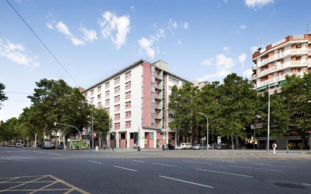 Residencia Universitaria La Ciutadella - Campus Accommodation