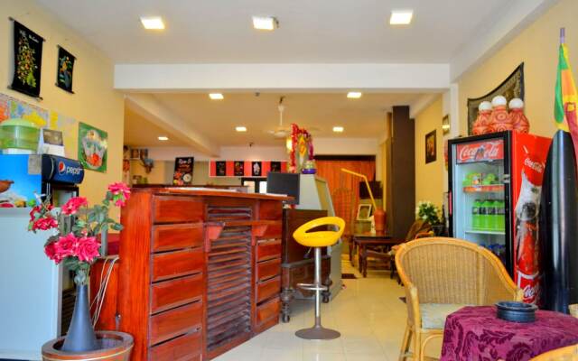 Mount Lanka Hotel & Suites
