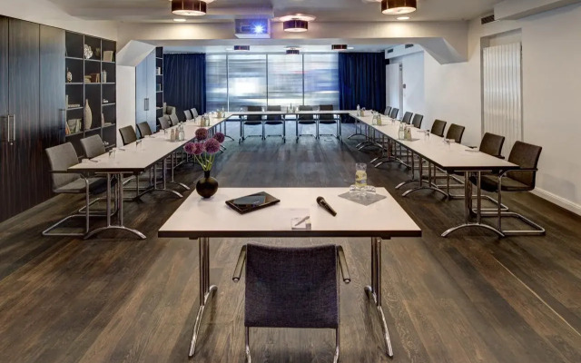 Hotel AMANO Düsseldorf
