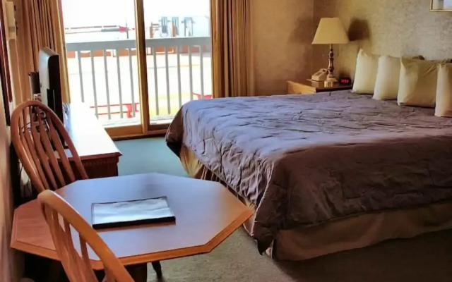 Pier Plaza Lodging
