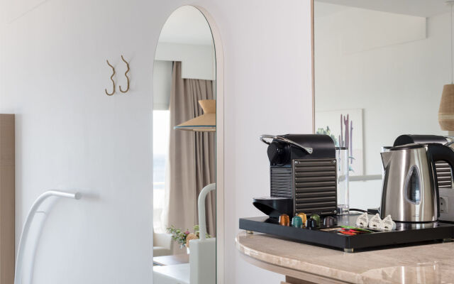 Plus Fariones Suite Hotel