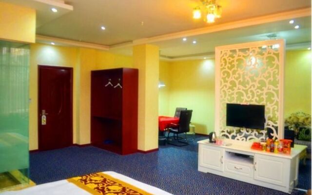 Yiyang Three-star Business Hotel