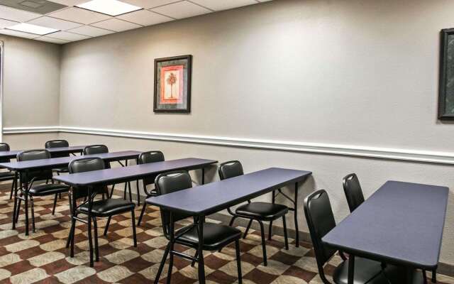 Comfort Suites Houston NW - Vintage Park