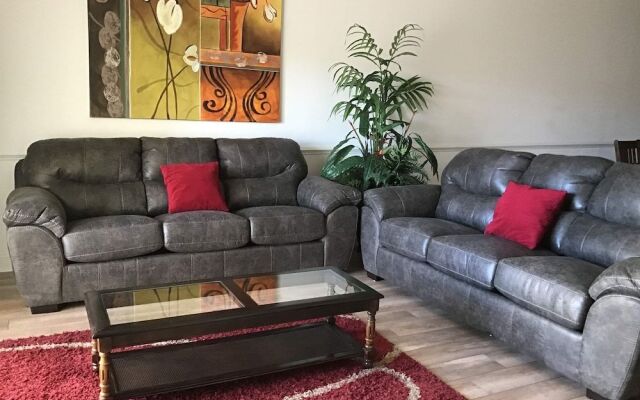 Myrtlewood by Monarch Rentals