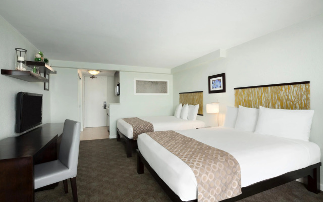 Skyline Island Colony Hotel