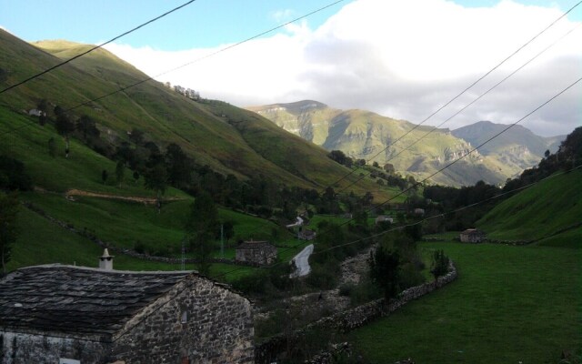 Casa Rural La Charruca