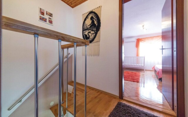 Amazing Home in Kastel Gomilica With Wifi and 3 Bedrooms