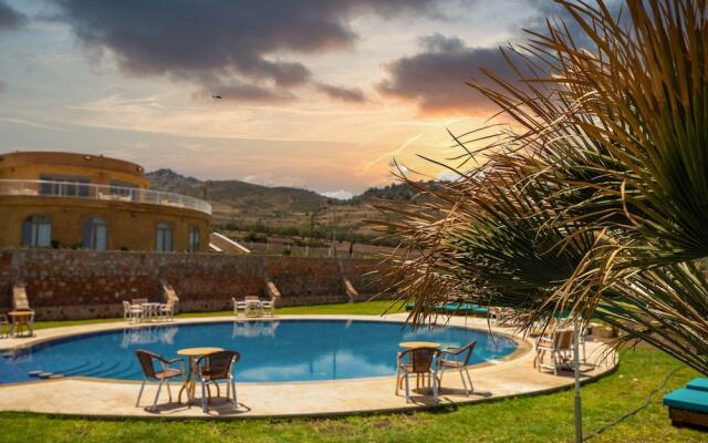 Bhalil Farm House